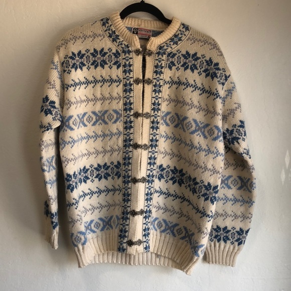 VOSS 100% Wool Fair Isle Pewter Clasp Norway Cardigan Sweater Blue Men’s Large - Picture 1 of 11